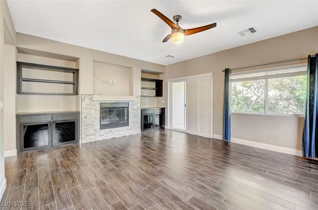 $2,300 | 108 Dela Cruz Avenue, North Las Vegas, NV 89031