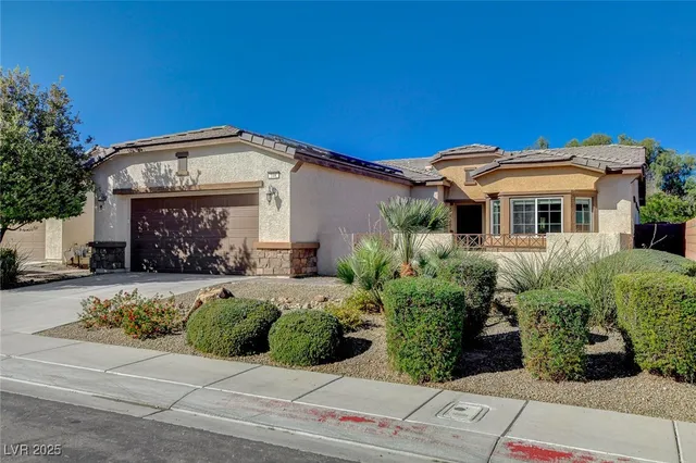 $2,300 | 108 Dela Cruz Avenue, North Las Vegas, NV 89031