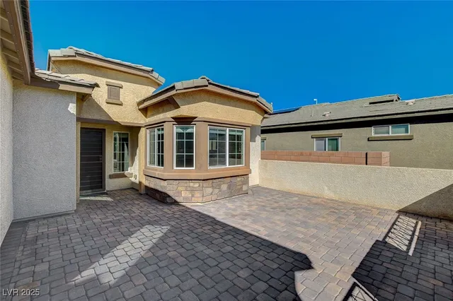 $2,300 | 108 Dela Cruz Avenue, North Las Vegas, NV 89031