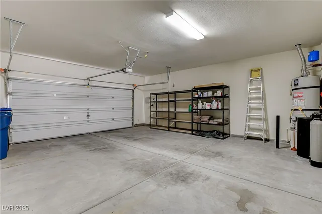 $2,300 | 108 Dela Cruz Avenue, North Las Vegas, NV 89031