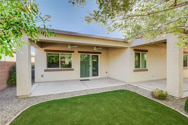 $2,300 | 108 Dela Cruz Avenue, North Las Vegas, NV 89031