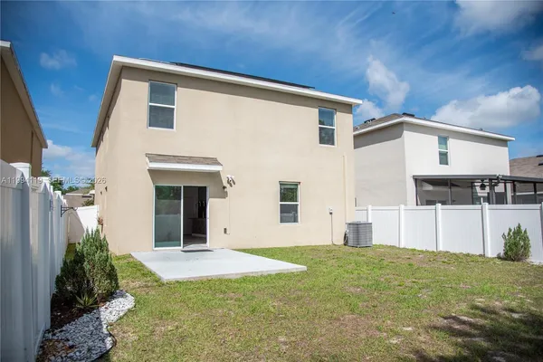 $3,050 | 105 Lacewing Place, Valrico, FL 33594
