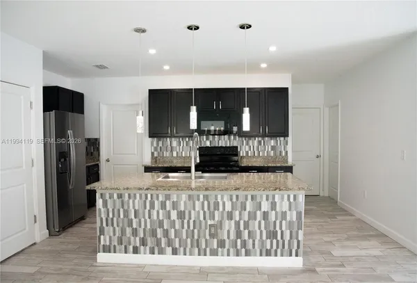 $3,050 | 105 Lacewing Place, Valrico, FL 33594