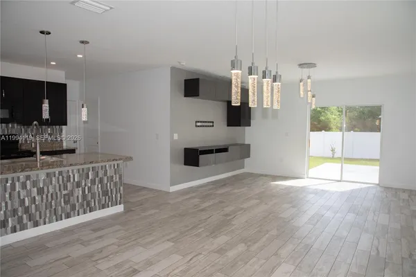 $3,050 | 105 Lacewing Place, Valrico, FL 33594