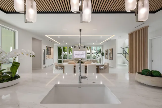 $5,095,000 | 800 Bond Way, Delray Beach, FL 33483