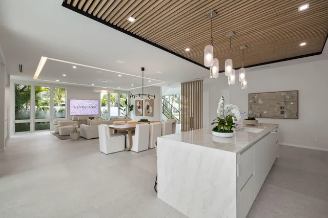 $5,095,000 | 800 Bond Way, Delray Beach, FL 33483