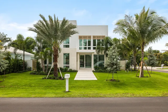 $5,095,000 | 800 Bond Way, Delray Beach, FL 33483