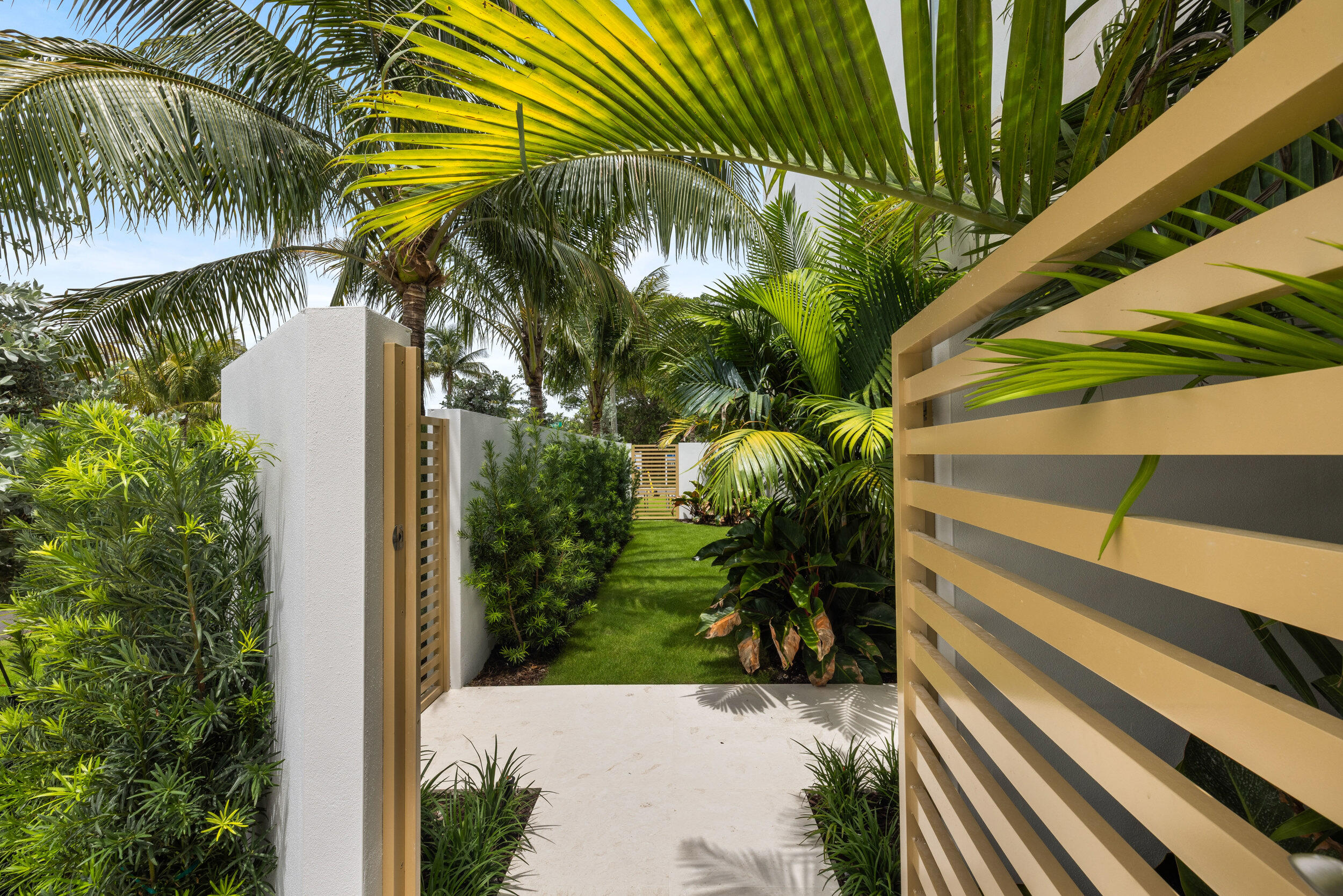 800 Bond Way Delray Beach, FL 33483 - Photo 3 of 56 3_et6a3469