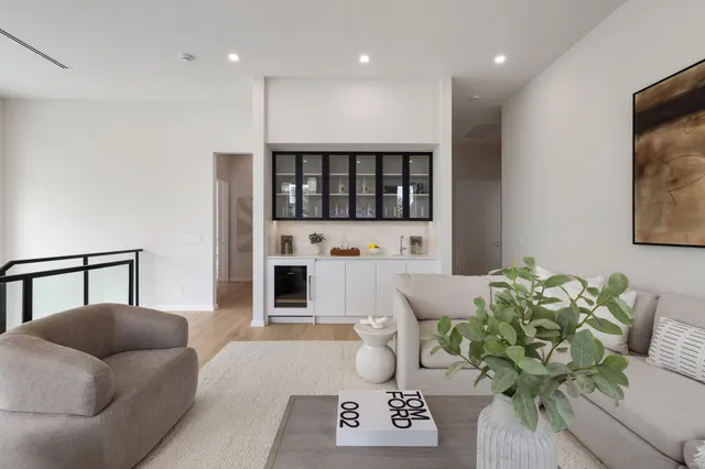 $5,095,000 | 800 Bond Way, Delray Beach, FL 33483