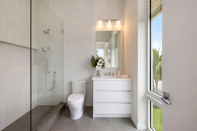 $5,095,000 | 800 Bond Way, Delray Beach, FL 33483