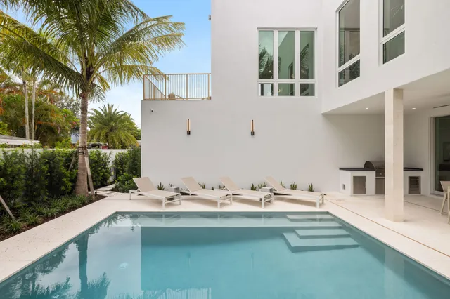 $5,095,000 | 800 Bond Way, Delray Beach, FL 33483