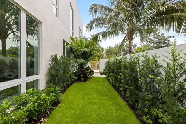 $5,095,000 | 800 Bond Way, Delray Beach, FL 33483