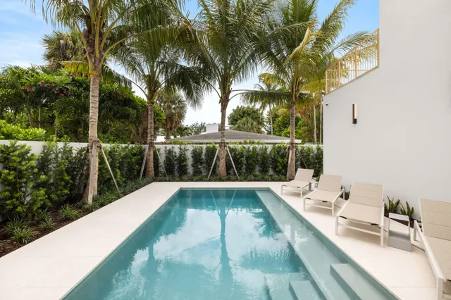 $5,095,000 | 800 Bond Way, Delray Beach, FL 33483