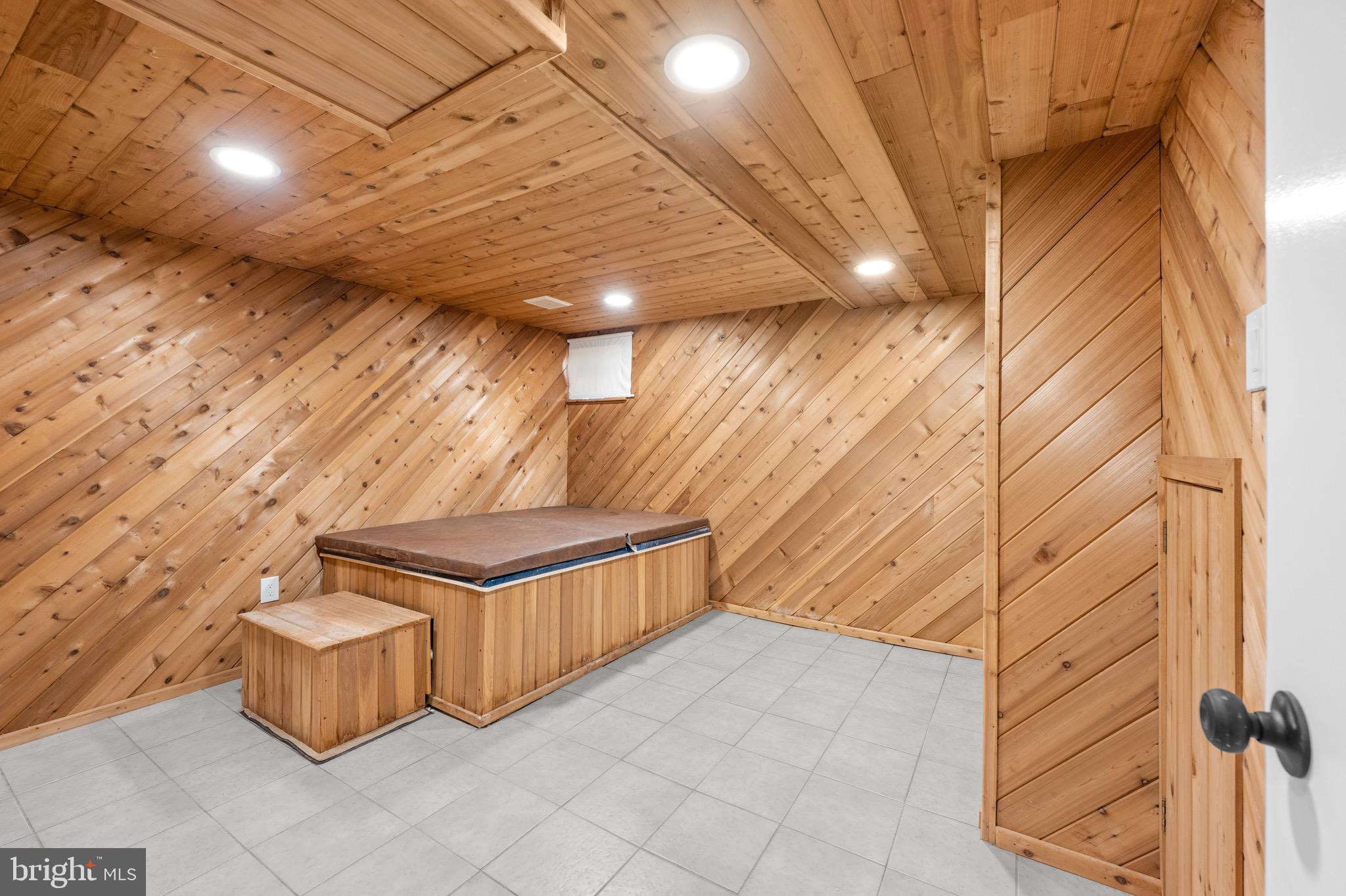 552 Allegheny Road Wenonah, NJ 08090 - Photo 24 of 31 Lower Level jacuzzi room