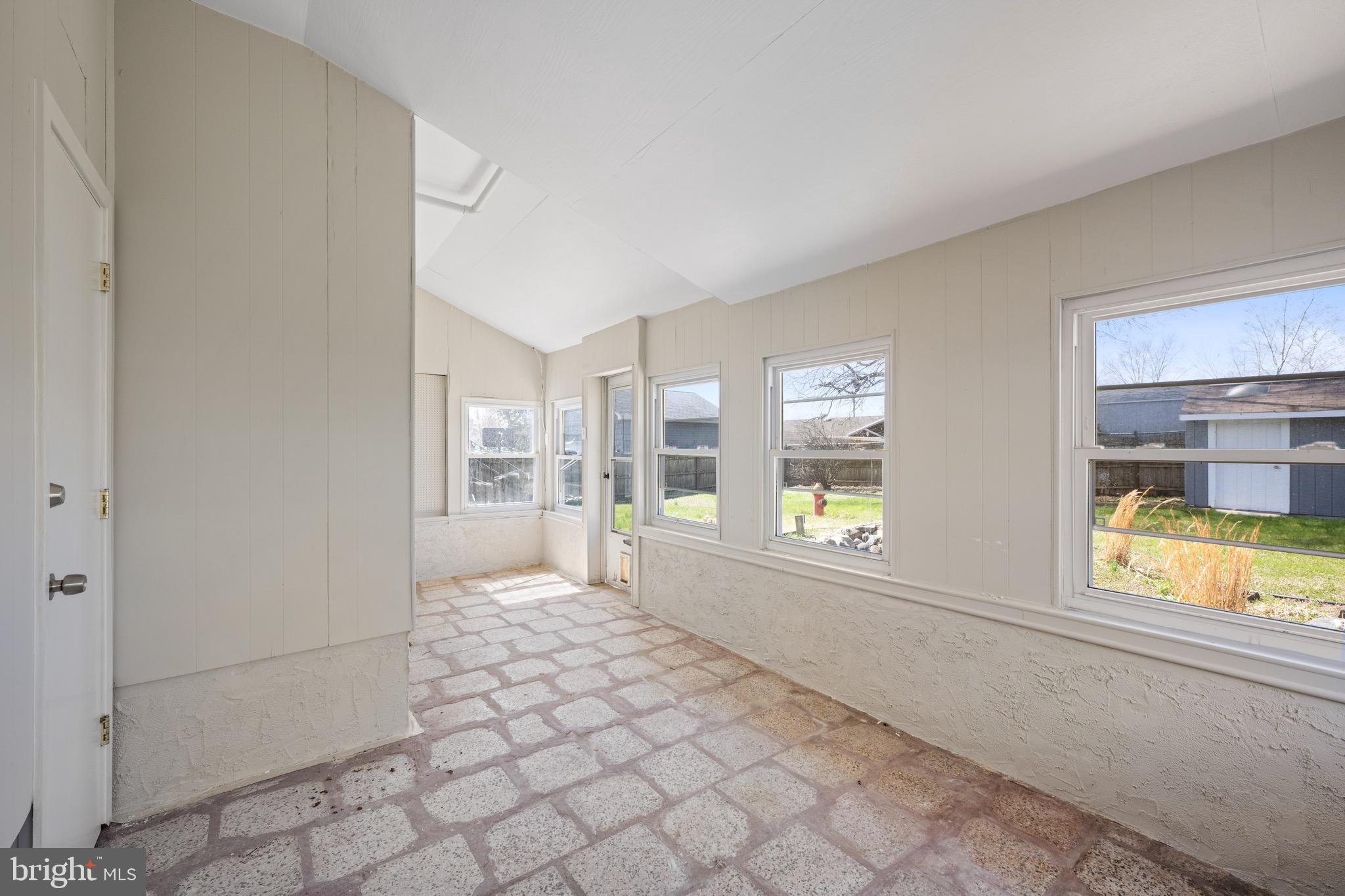 552 Allegheny Road Wenonah, NJ 08090 - Photo 27 of 31 Exterior Screened in Porch