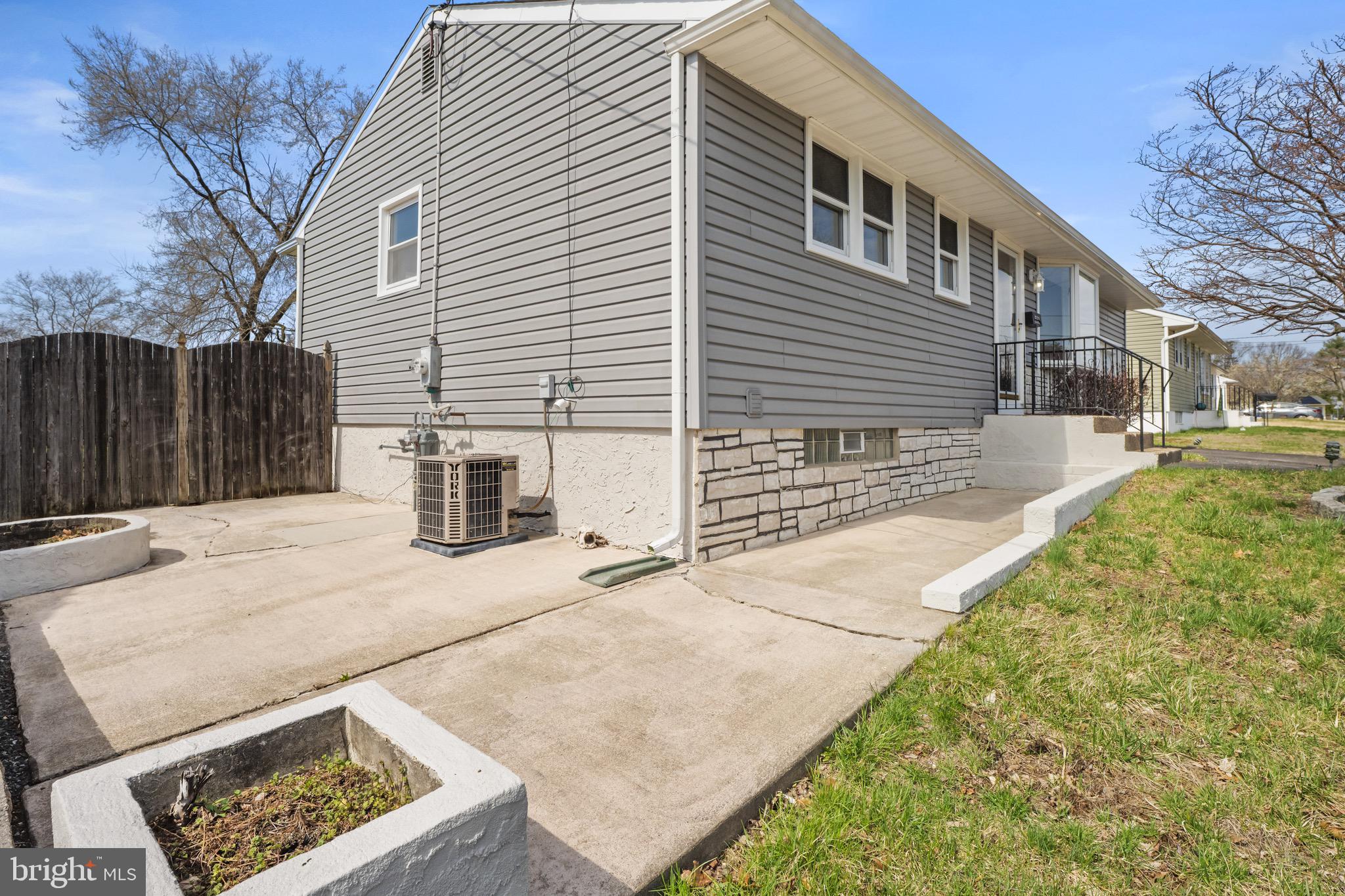 552 Allegheny Road Wenonah, NJ 08090 - Photo 28 of 31 Side of Home