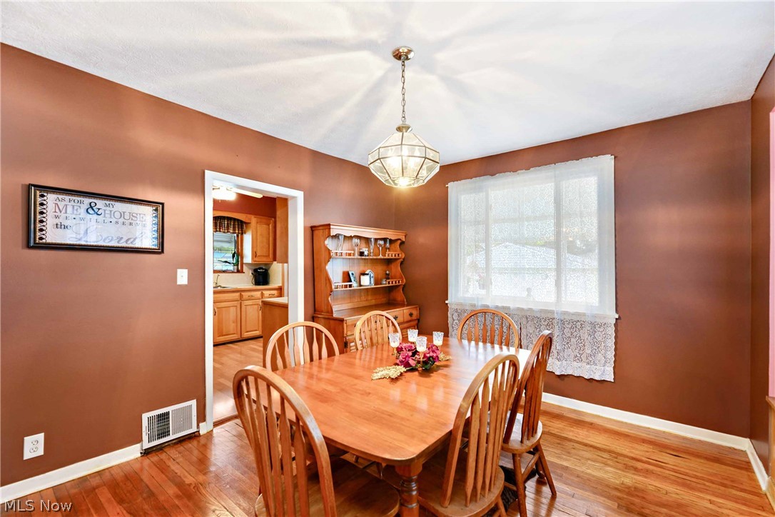 7914 Jameson Road Parma, OH 44129 - Photo 19 of 35