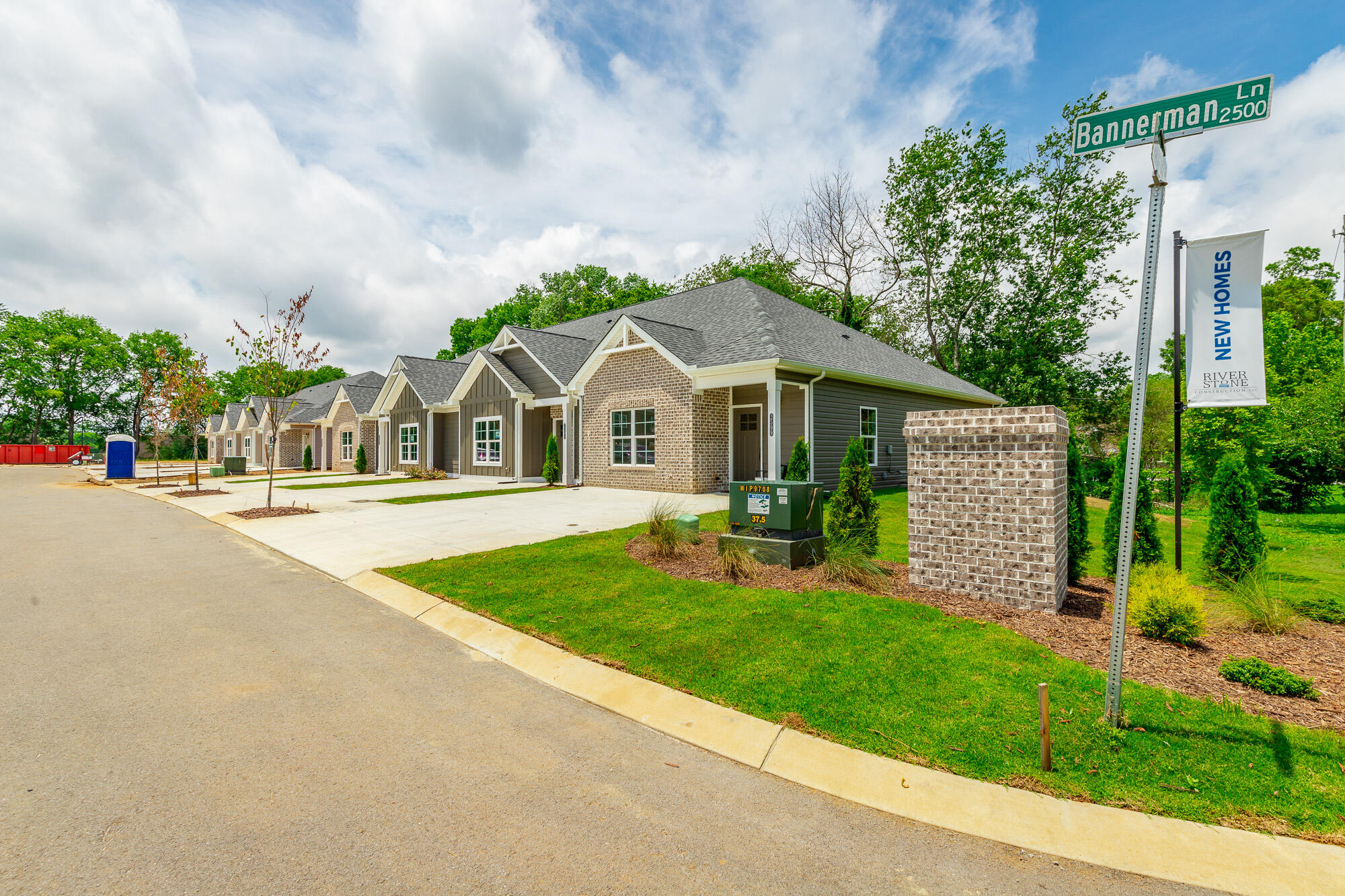 2575 Bannerman Lane, Unit 7 Chattanooga, TN 37421 - Photo 2 of 31 2599 Brannerman Road HD-2