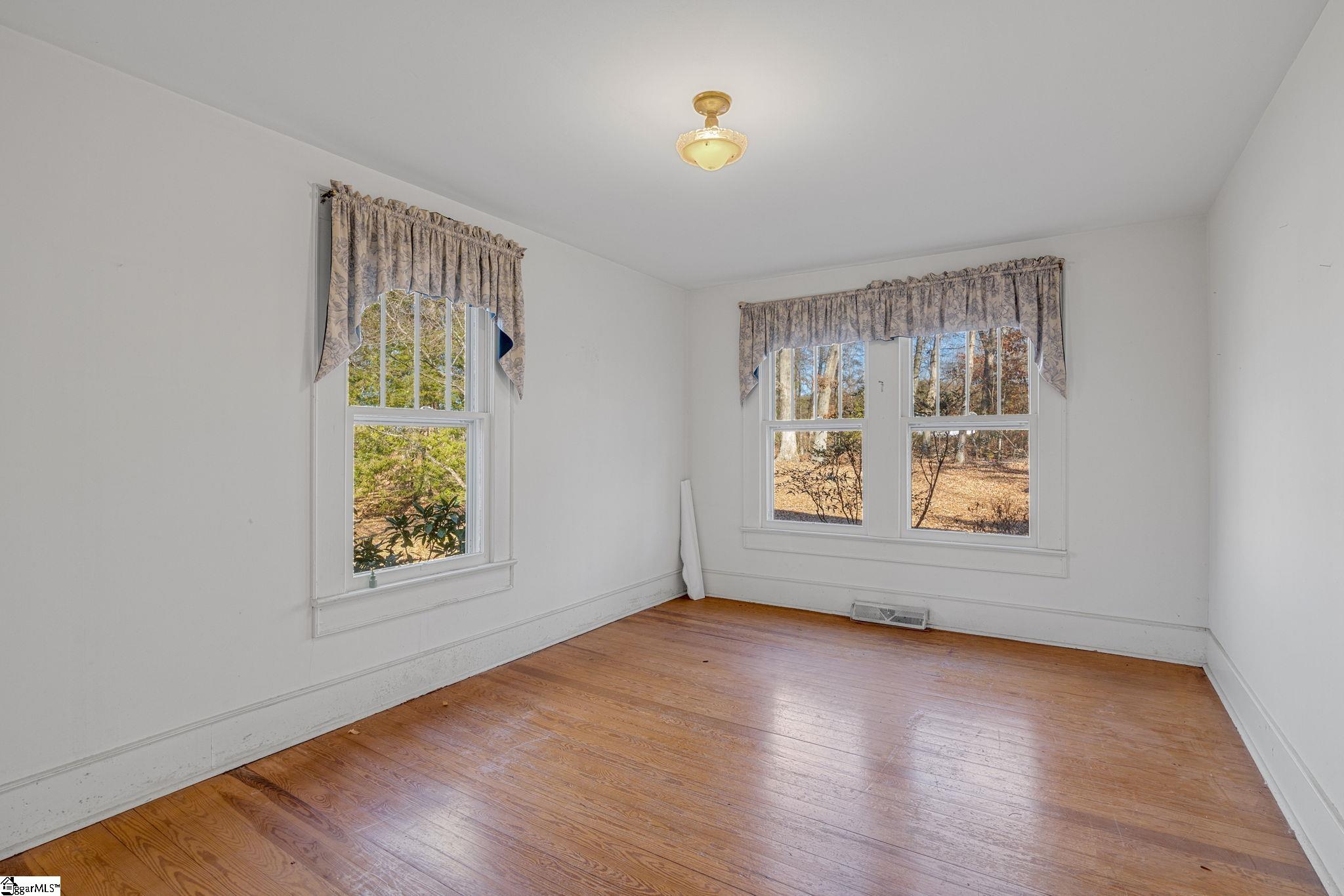 1331 Breazeale Road Easley, SC 29640 - Photo 3 of 12