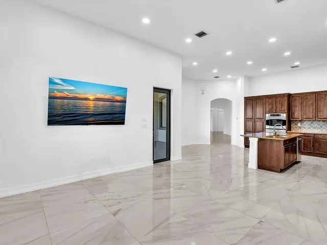 a view of a garden with a tree