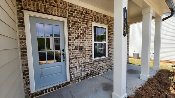 $374,900 | 104 Silverleaf Trail, Bethlehem, GA 30620