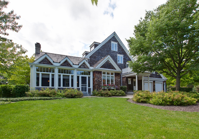 1390 Gettysburg Road Long Grove, IL 60047 - Photo 25 of 25 a front view of a house with a yard