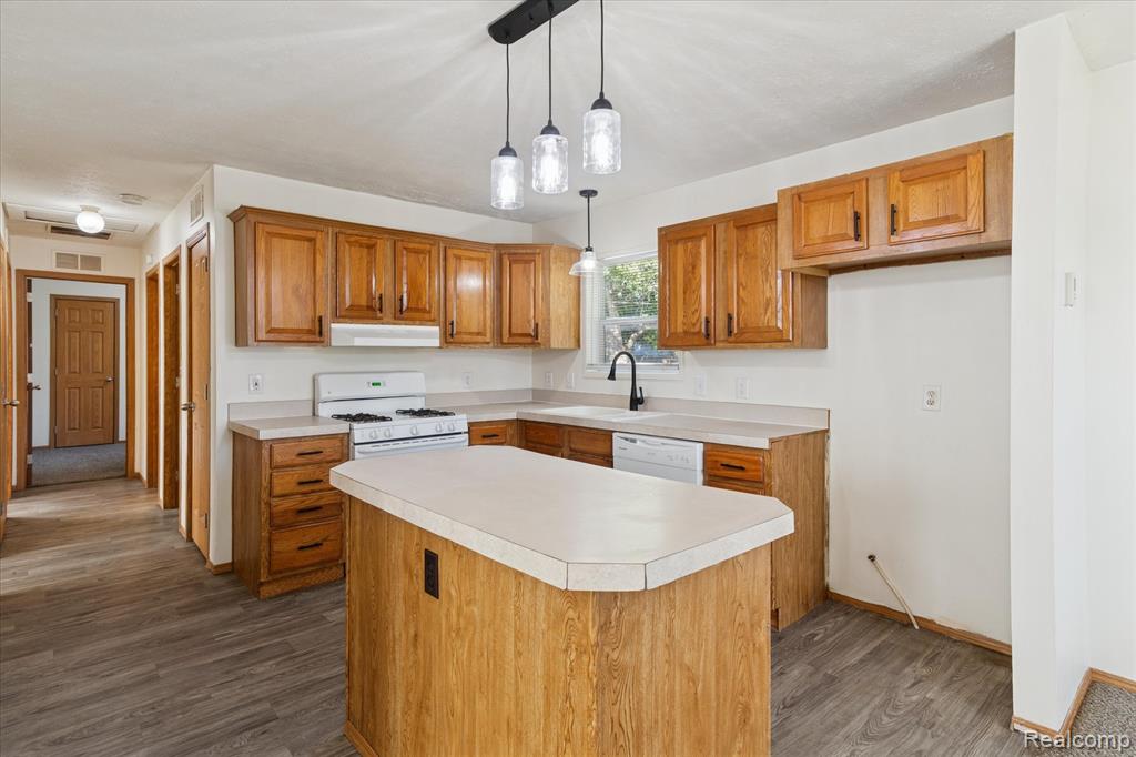 4004 Howe Road Wayne, MI 48184 - Photo 11 of 42