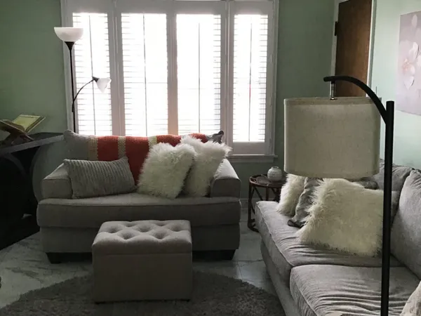 $65,000 | 912 West Roosevelt Road, Unit 1, Broadview, IL 60155