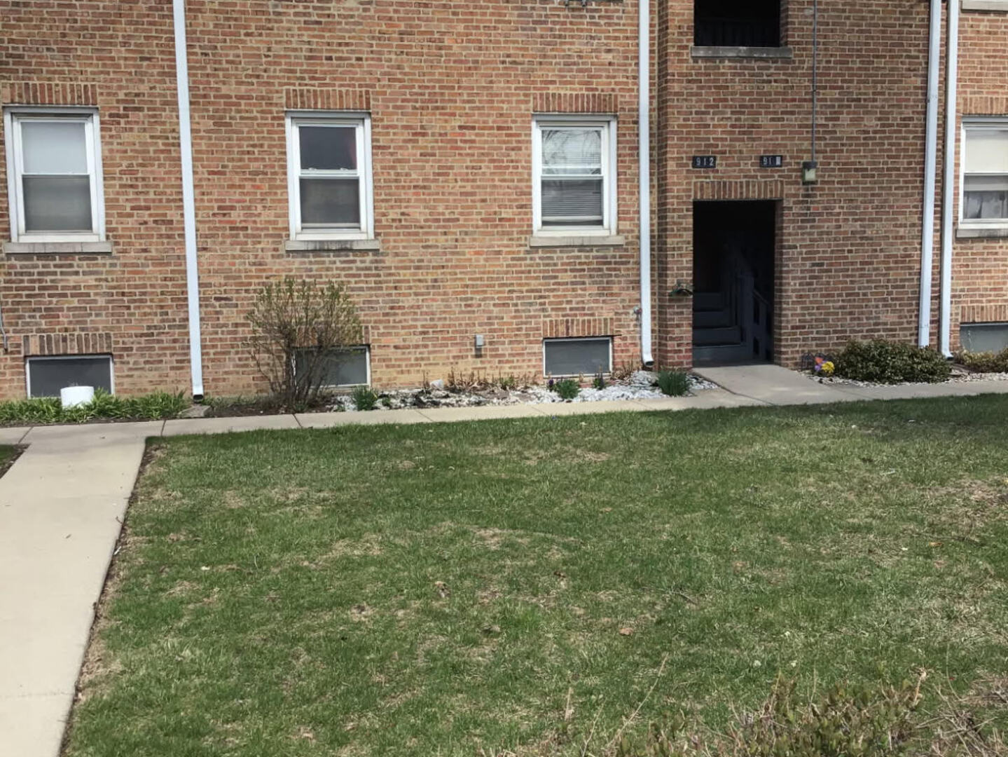 912 West Roosevelt Road, Unit 1 Broadview, IL 60155 - Photo 8 of 9
