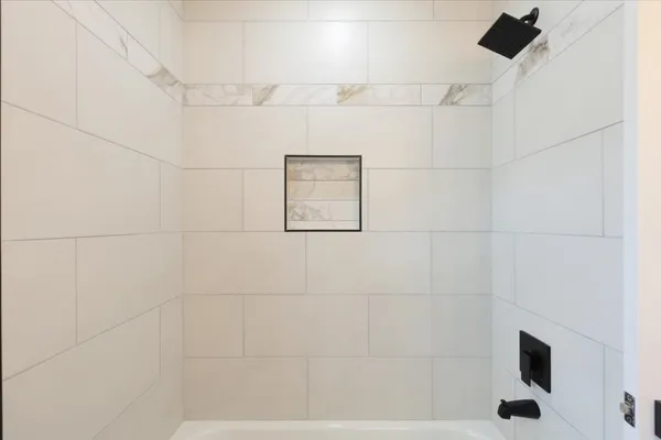 $3,000 | 9603 Emnora Lane, Houston, TX 77080