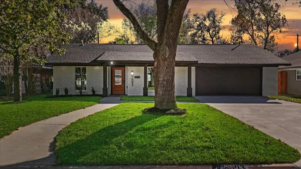 $3,000 | 9603 Emnora Lane, Houston, TX 77080