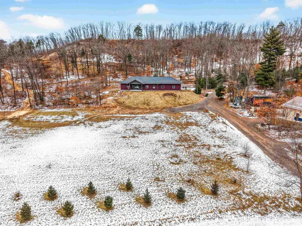 $1,250,000 | W11942 Nash Road, Black River Falls, WI 54615