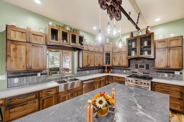 $1,250,000 | W11942 Nash Road, Black River Falls, WI 54615