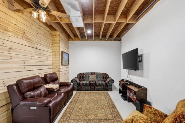 $1,250,000 | W11942 Nash Road, Black River Falls, WI 54615