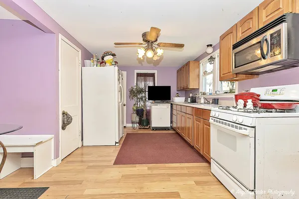 $199,899 | 305 Blanchard Street, Harvard, IL 60033