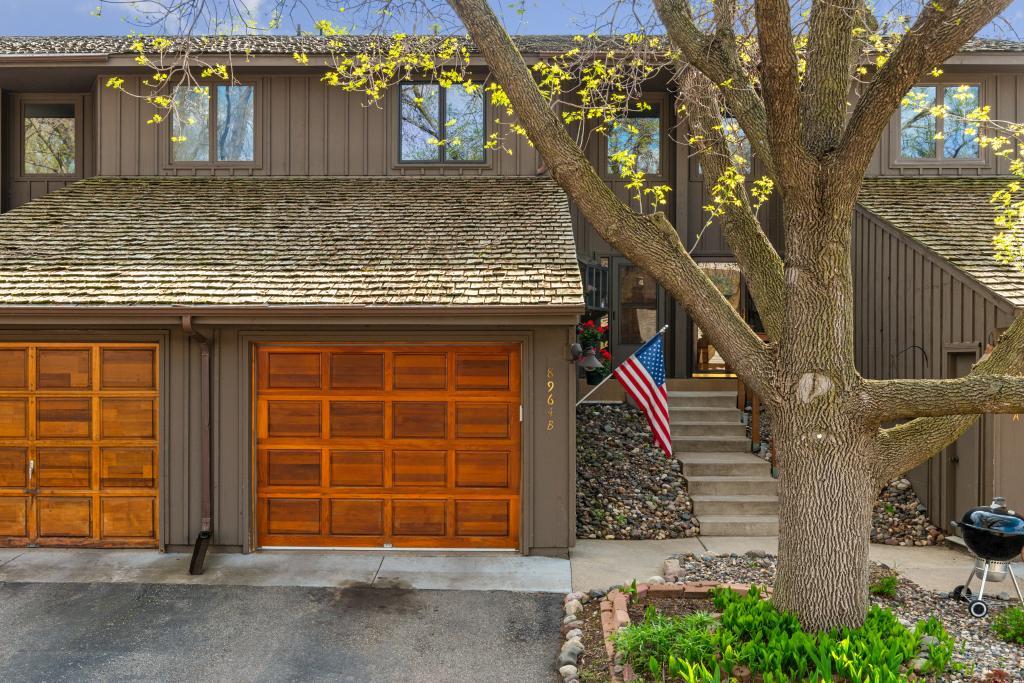 8964 Neill Lake Road, Unit B Eden Prairie, MN 55347 - Photo 3 of 30 Gallery Image 3