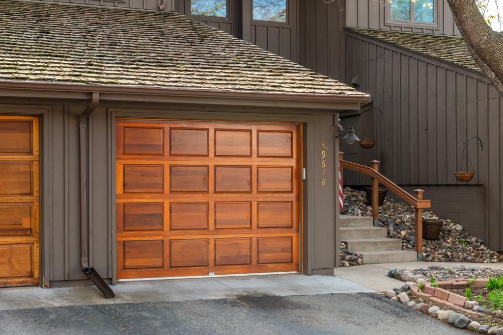 8964 Neill Lake Road, Unit B Eden Prairie, MN 55347 - Photo 5 of 30 Gallery Image 5
