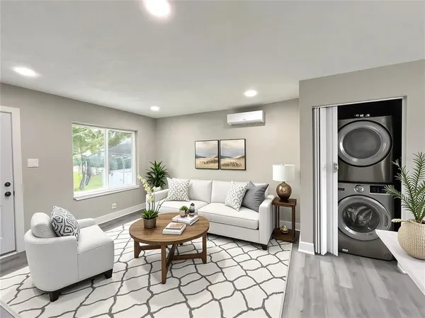 $273,500 | 2102 East Caracas Street, Tampa, FL 33610