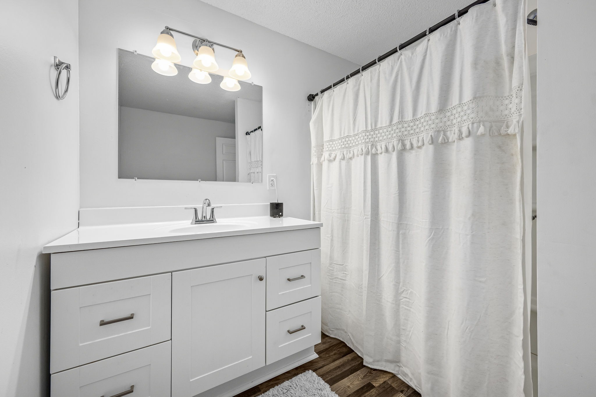 620 Maple Bend Road Winchester, TN 37398 - Photo 26 of 68 a bathroom with a sink and a mirror