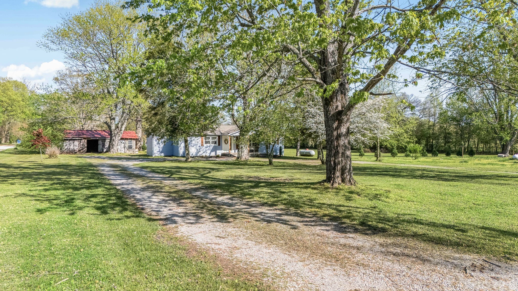 620 Maple Bend Road Winchester, TN 37398 - Photo 7 of 68 a view of a volley ball court