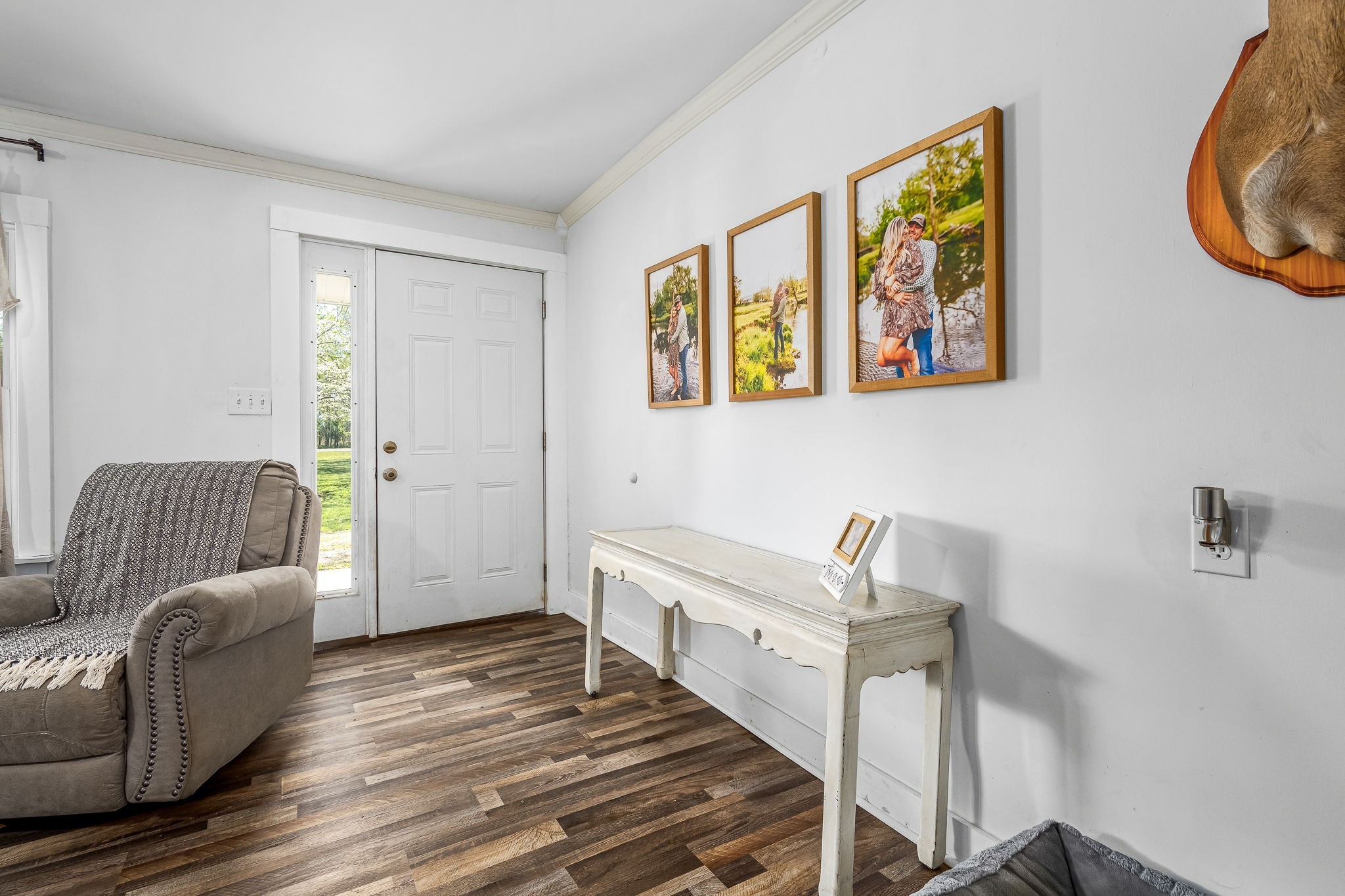620 Maple Bend Road Winchester, TN 37398 - Photo 9 of 68 a bedroom with furniture and a wooden floor