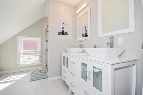 $4,200 | 87 Union Street, Unit 2, Portsmouth, NH 03801