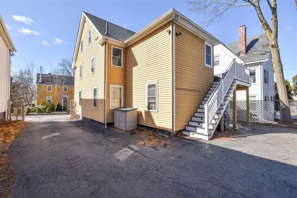 $4,200 | 87 Union Street, Unit 2, Portsmouth, NH 03801