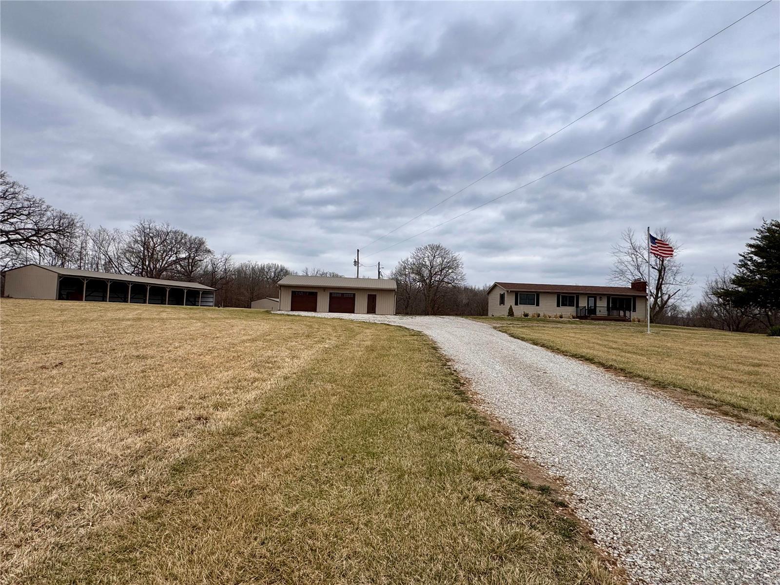 34688 Mo-d Santa Fe, MO 65282 - Photo 2 of 44