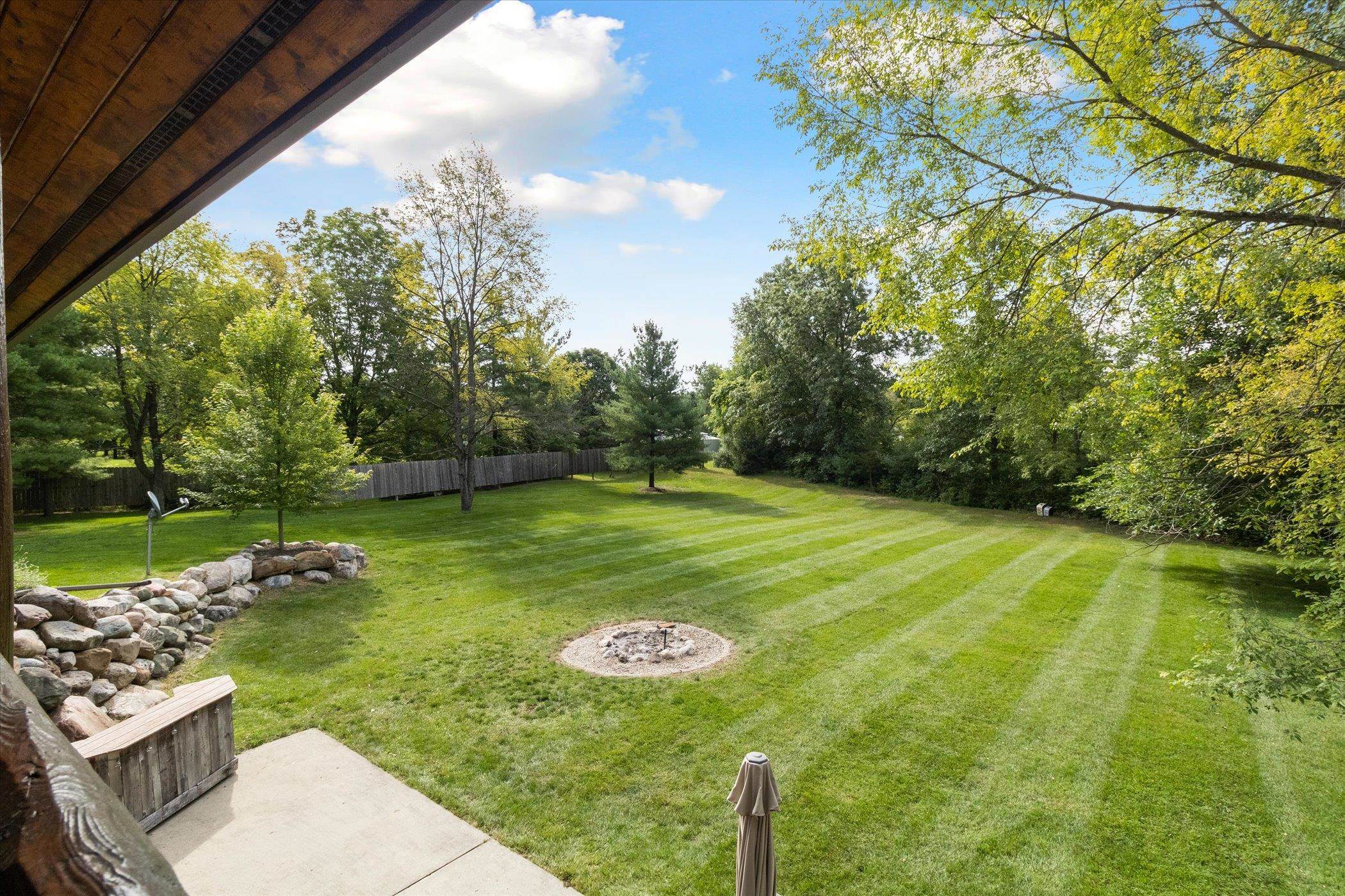 8228 Center Street Fenton, MI 48430 - Photo 36 of 38 1914789-35.JPG