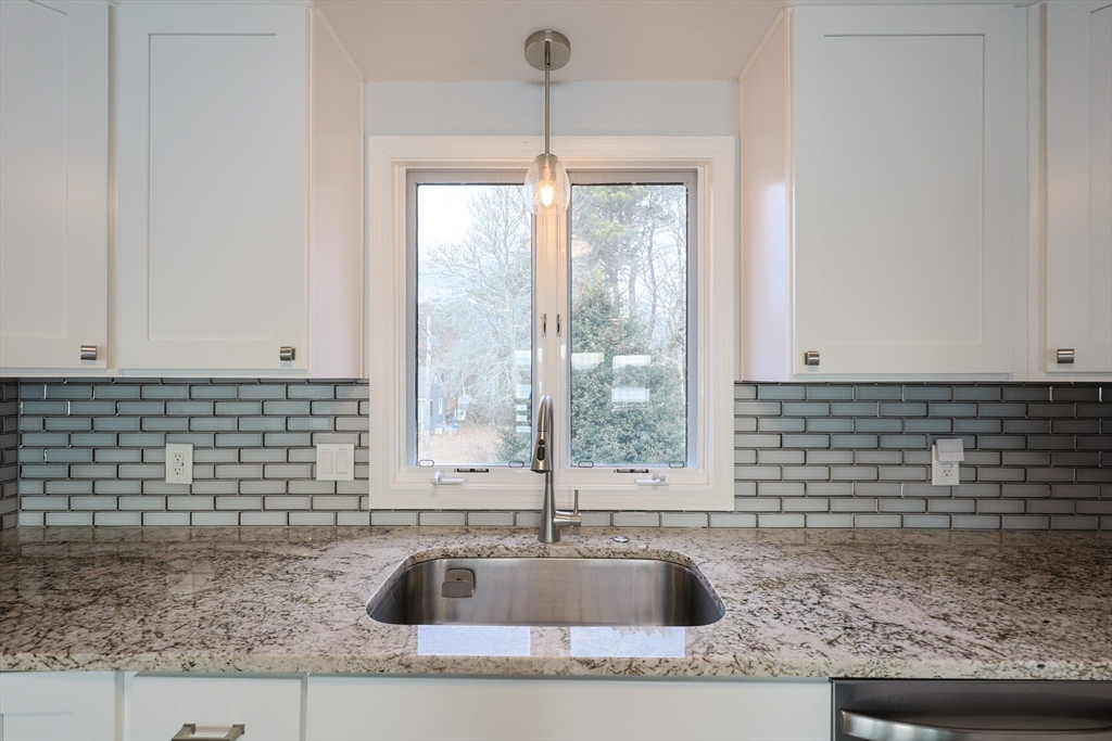 7 Loon Lane Yarmouth, MA 02673 - Photo 15 of 30