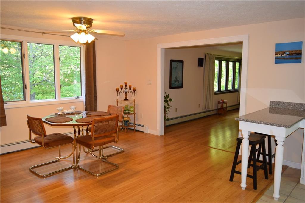 98 Middle Bay Road Brunswick, ME 04011 - Photo 10 of 32 Open concept dining area