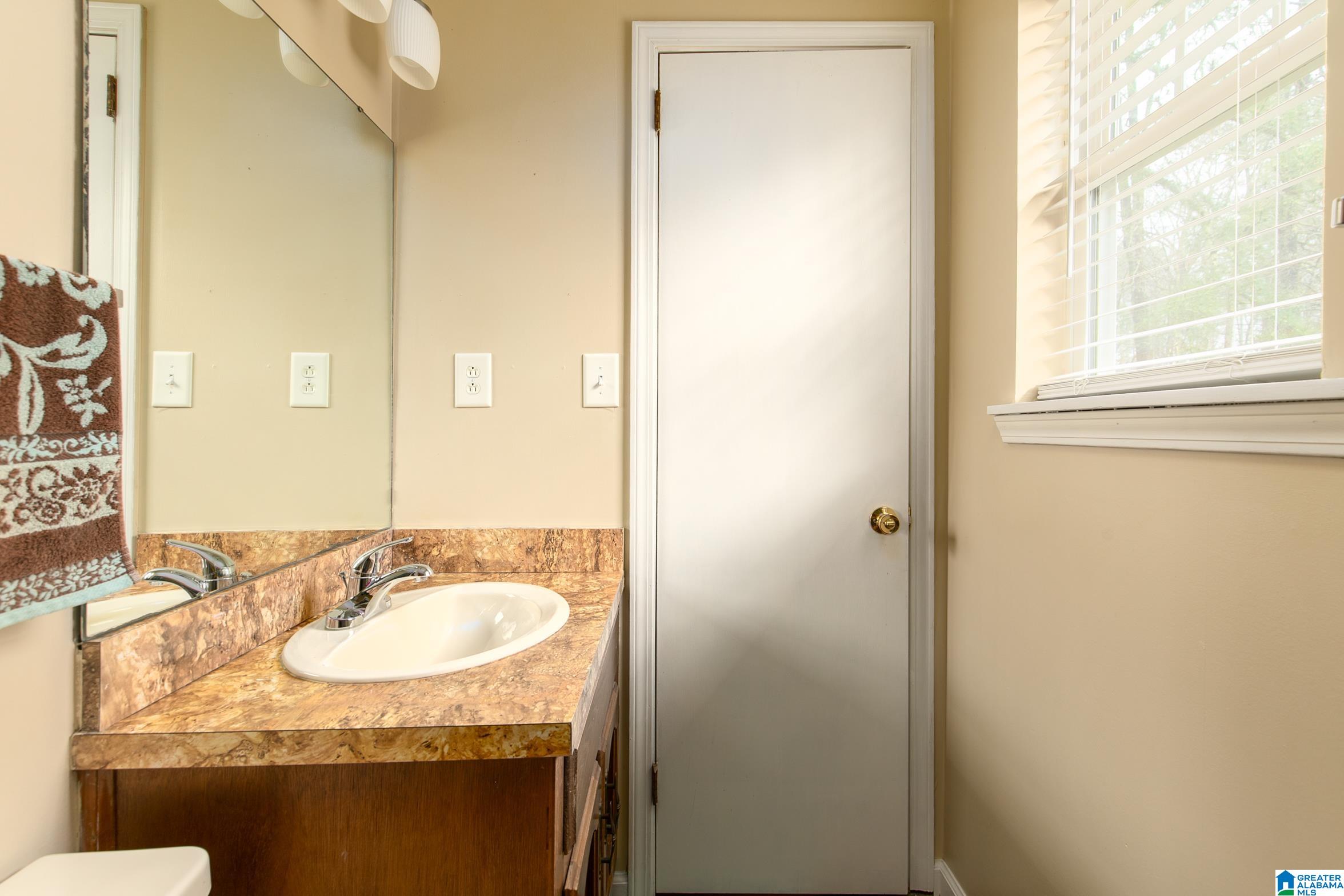 8488 River Road Warrior, AL 35180 - Photo 20 of 27