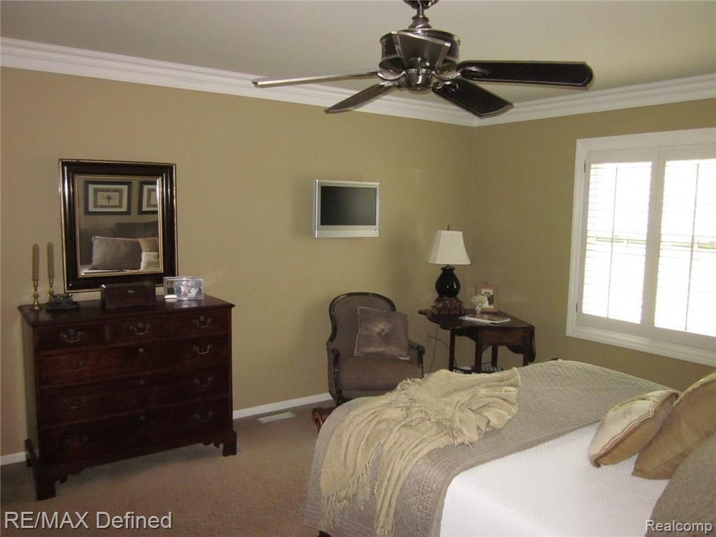 1126 Valley Stream Drive Rochester Hills, MI 48309 - Photo 26 of 37
