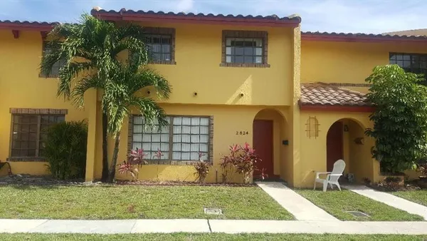 $2,300 | 2624 Northwest 47th Terrace, Unit 1105, Lauderdale Lakes, FL 33313